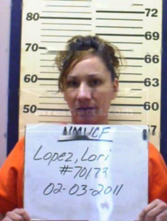 Lori L Lopez